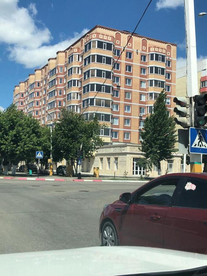 קוסטנאי Новая Современная Квартира В Центре Города מראה חיצוני תמונה